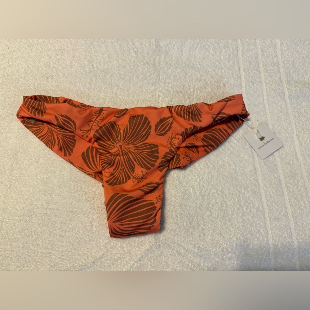 Ama Bikinis Guava Scrunch Bottoms (M)